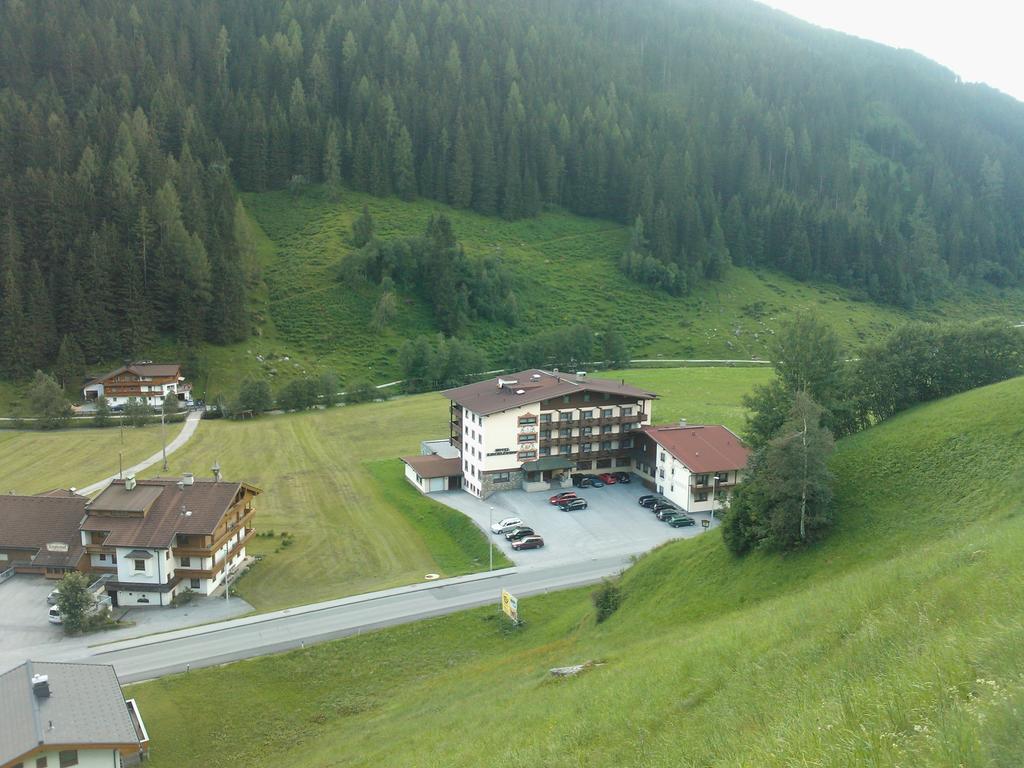 Hotel Kirchlerhof Tux Bagian luar foto